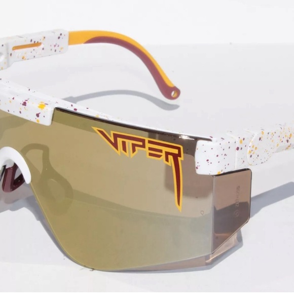 Pit Viper - The District - Picture 3 of 3